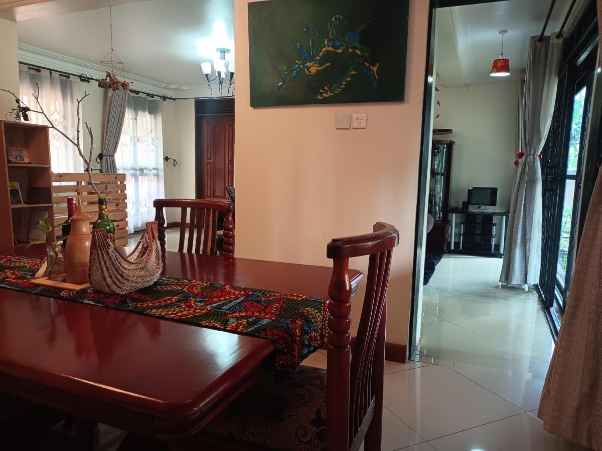 Aivilo Home Entebbe Dış mekan fotoğraf
