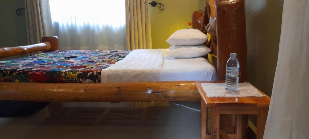Aivilo Home Entebbe Dış mekan fotoğraf